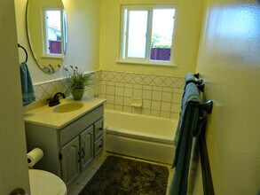 5020 Elmwood Dr in San Jose, CA - Building Photo - Building Photo