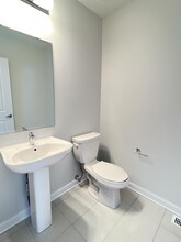649 Hamsa St in Ottawa, ON - Building Photo - Building Photo