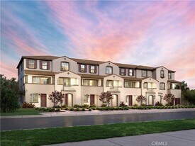 4899 Merida Way in Oceanside, CA - Building Photo