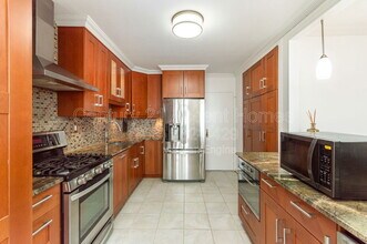 3701 S George Mason Dr in Falls Church, VA - Building Photo - Building Photo