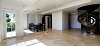 12855 SW 57th Ave in Coral Gables, FL - Foto de edificio - Building Photo