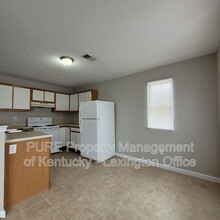 156 Grinder Ct in Nicholasville, KY - Building Photo - Building Photo