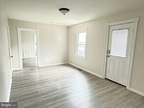 33-33 Carroll Ave in Monroe, NJ - Building Photo - Building Photo