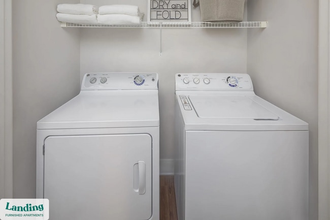 480 N Orange Ave in Orlando, FL - Foto de edificio - Building Photo