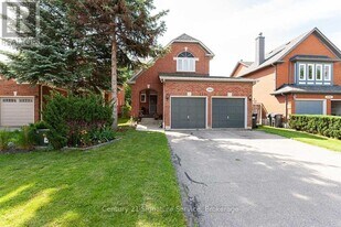 2900 Tradewind Dr in Mississauga, ON - Building Photo