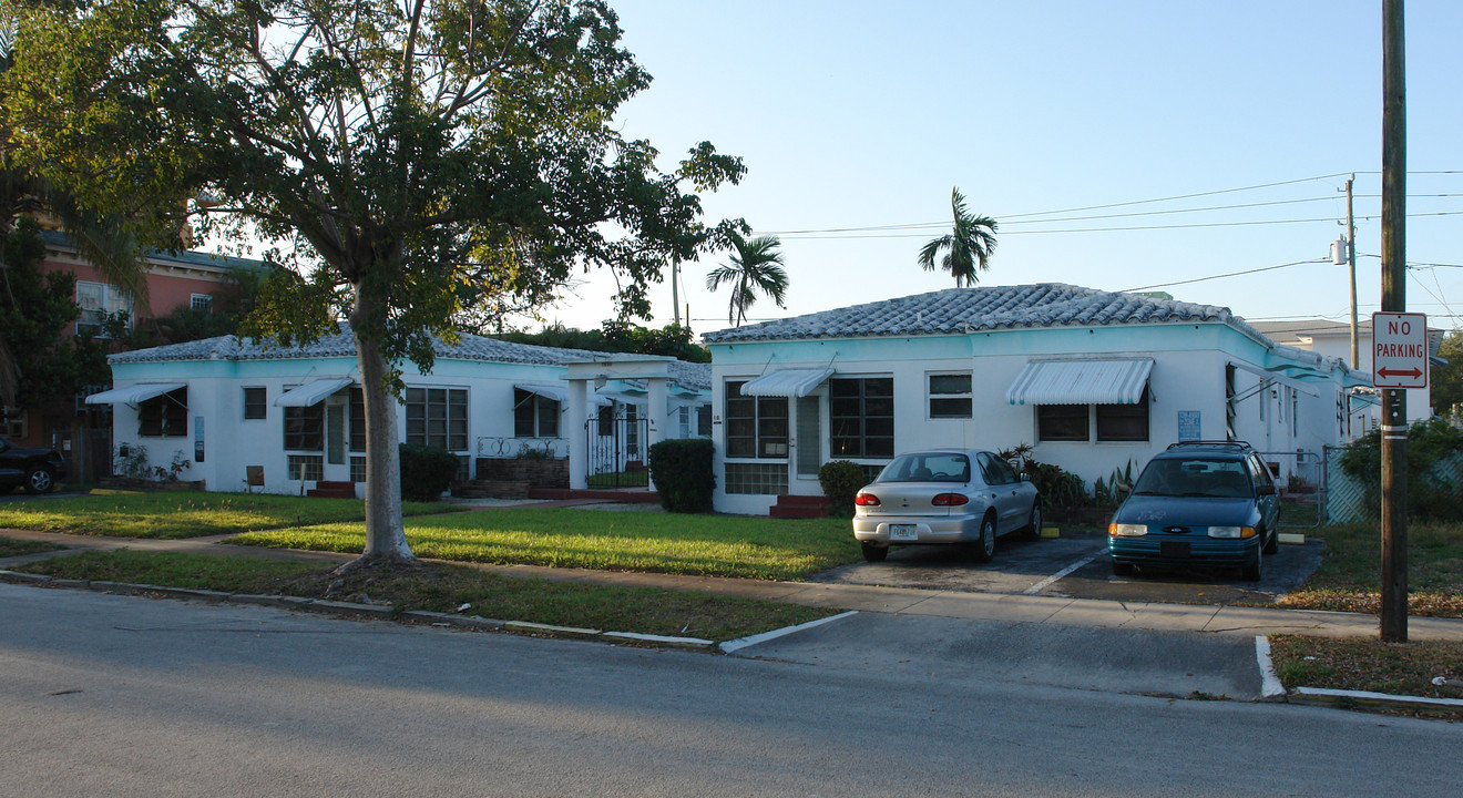 1830 Jackson St in Hollywood, FL - Building Photo