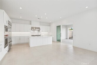 151 Paddlewheel in Lake Forest, CA - Building Photo - Building Photo