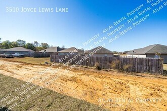 3510 Joyce Lewis Ln in Tuscaloosa, AL - Building Photo - Building Photo