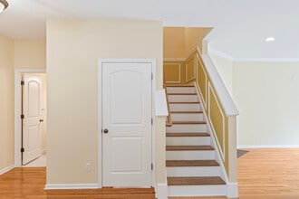 56 Tucker St in Danbury, CT - Building Photo - Building Photo