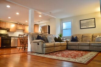 56 Ash St, Unit 1 in Saratoga Springs, NY - Building Photo - Building Photo