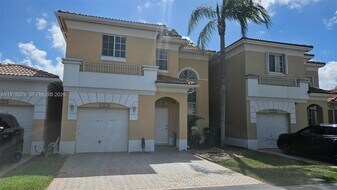 16216 SW 103rd Terrace in Miami, FL - Building Photo