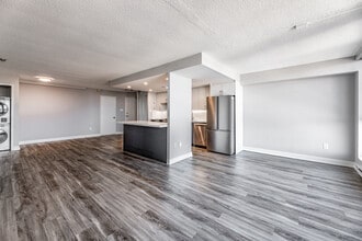 Waterford Tower in Mississauga, ON - Building Photo - Interior Photo