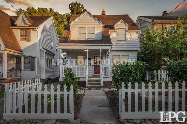 2029 Berdan Ave in Toledo, OH - Building Photo - Building Photo