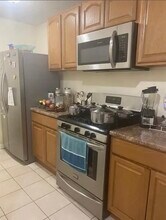 109 Nilsson St, Unit 1 in Brockton, MA - Building Photo - Building Photo