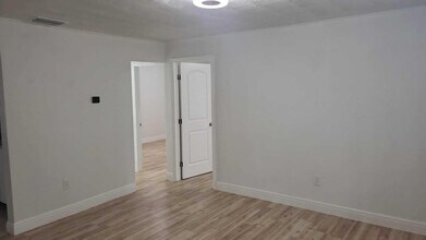 3721 Almar Rd in Lake Worth Beach, FL - Building Photo - Building Photo