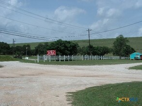 106 GBRV Lp in Canyon Lake, TX - Building Photo - Building Photo