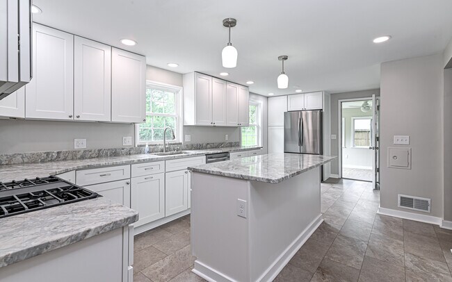 4236 Tanglewood Dr in Allison Park, PA - Building Photo - Building Photo
