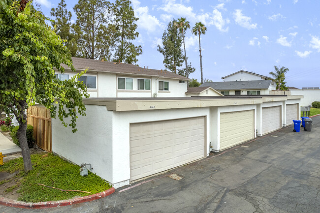 4155 Baycliff Way in Oceanside, CA - Foto de edificio - Building Photo