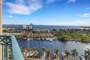 3426 Hancock Bridge Pkwy in North Fort Myers, FL - Building Photo