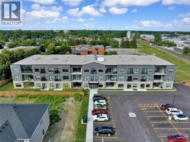 175 Churchill Pk Rd in Chatham, ON - Building Photo