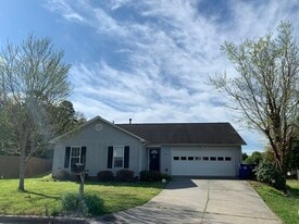 1950 Hawkcrest Ct in Winston-Salem, NC - Building Photo