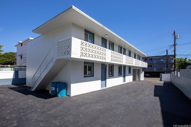 property at 94-200-322 Pupuole St