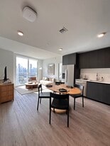 138 NE 22nd St, Unit B7 in Miami, FL - Building Photo