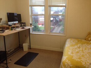 438 S Pacific Ave, Unit 2 in Pittsburgh, PA - Building Photo - Building Photo