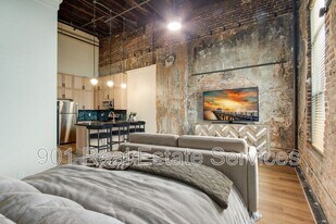 124 Monroe Ave in Memphis, TN - Building Photo