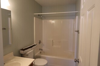 582 Clver Heights Ct in Clever, MO - Building Photo - Building Photo