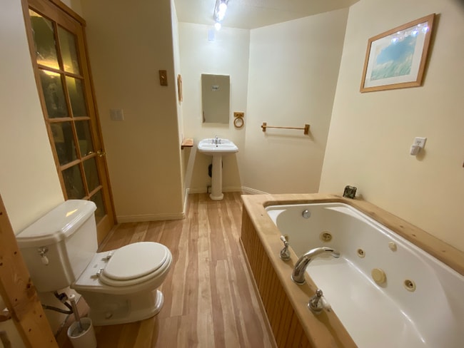 1206 Supi Ln in Topanga, CA - Building Photo - Building Photo