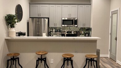 3144 Southmore Blvd in Houston, TX - Building Photo - Building Photo