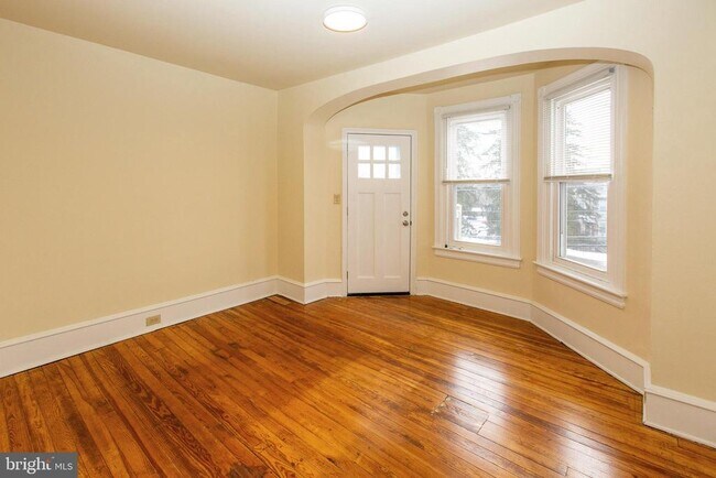 property at 427 E Main St