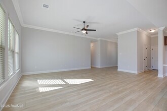 117 Steep Mdws Ln in Lafayette, LA - Building Photo - Building Photo