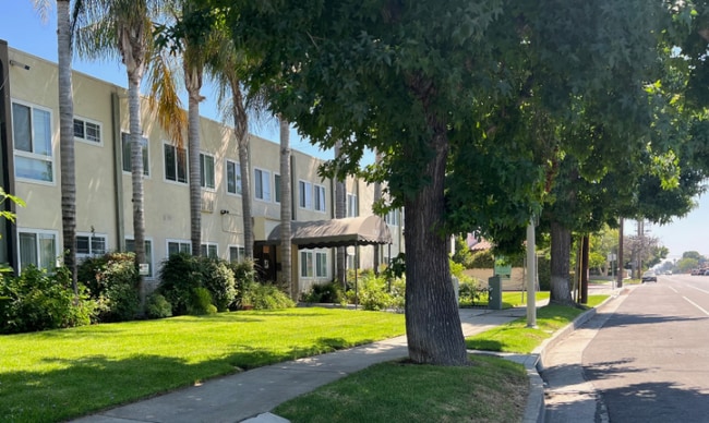 property at 13423 Burbank Blvd
