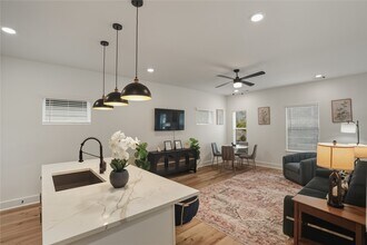 8017 Cora St in Houston, TX - Building Photo - Building Photo