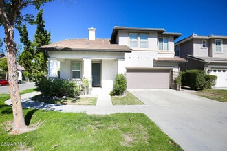 1129 Azalea Way in Simi Valley, CA - Building Photo - Building Photo