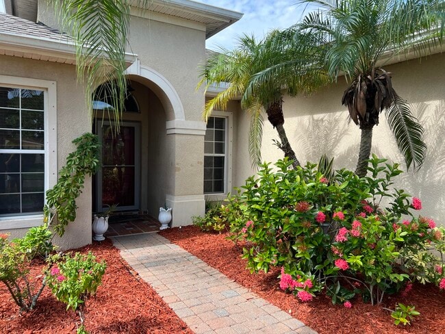 254 Broyles Dr in Palm Bay, FL - Building Photo - Building Photo