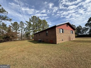 1490 Hwy 319 in East Dublin, GA - Building Photo - Building Photo