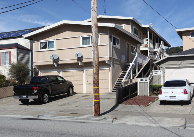 664 Commercial Ave in South San Francisco, CA - Foto de edificio - Building Photo