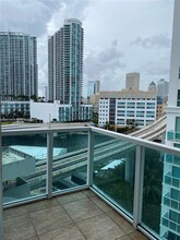 41 SE 5th St, Unit 717 in Miami, FL - Building Photo - Building Photo