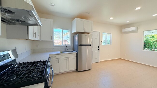 640 W Invergarry St in Glendora, CA - Building Photo - Building Photo