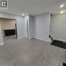 36 Winston Blvd in Cambridge, ON - Building Photo - Building Photo