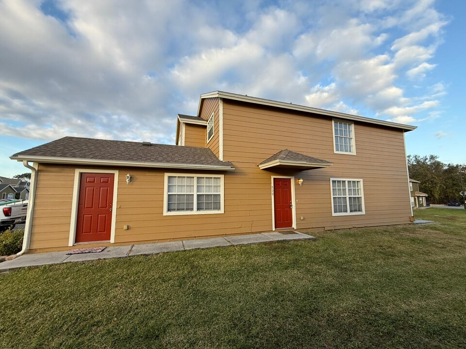 308 Australian Way in Davenport, FL - Foto de edificio