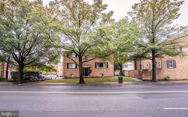 property at 4510 Washington Blvd
