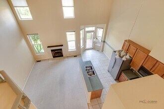 717 Sarah Ln in Northbrook, IL - Building Photo - Building Photo