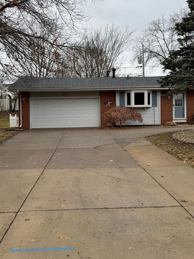 5517 N Stephen Dr in Peoria, IL - Building Photo - Building Photo