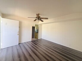 207-209 S Mission Dr in San Gabriel, CA - Building Photo