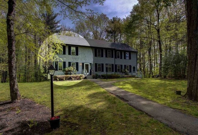 property at 99 Winnicutt Rd