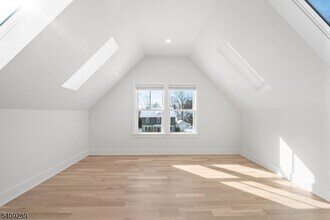 96 Watchung Ave in Montclair, NJ - Foto de edificio - Building Photo